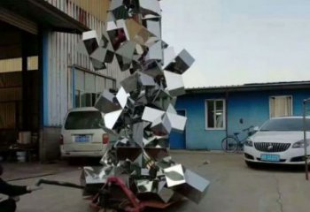 锻造鹅卵石雕塑