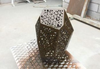几何石块雕塑