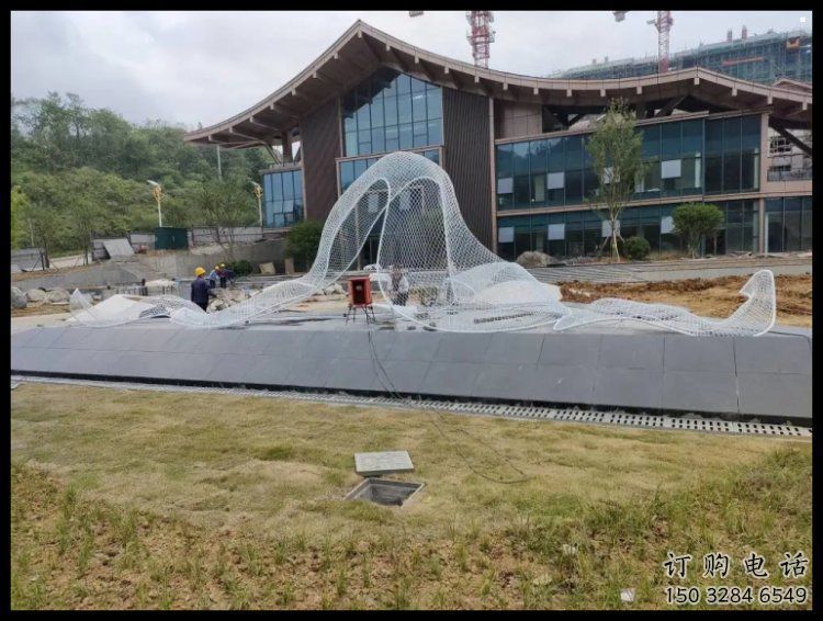 公园飘带雕塑