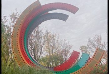 别墅区胶卷雕塑