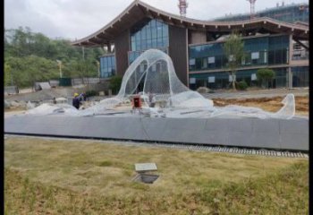 公园飘带雕塑