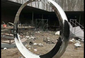 月牙雕塑选用，小区摆件，大型镂空月牙雕塑公司