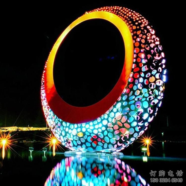 灯光圆环雕塑厂,镂空原理设计,不锈钢圆环雕塑生产商 灯光圆环雕塑厂,镂空原理设计,不锈钢圆环雕塑生产商