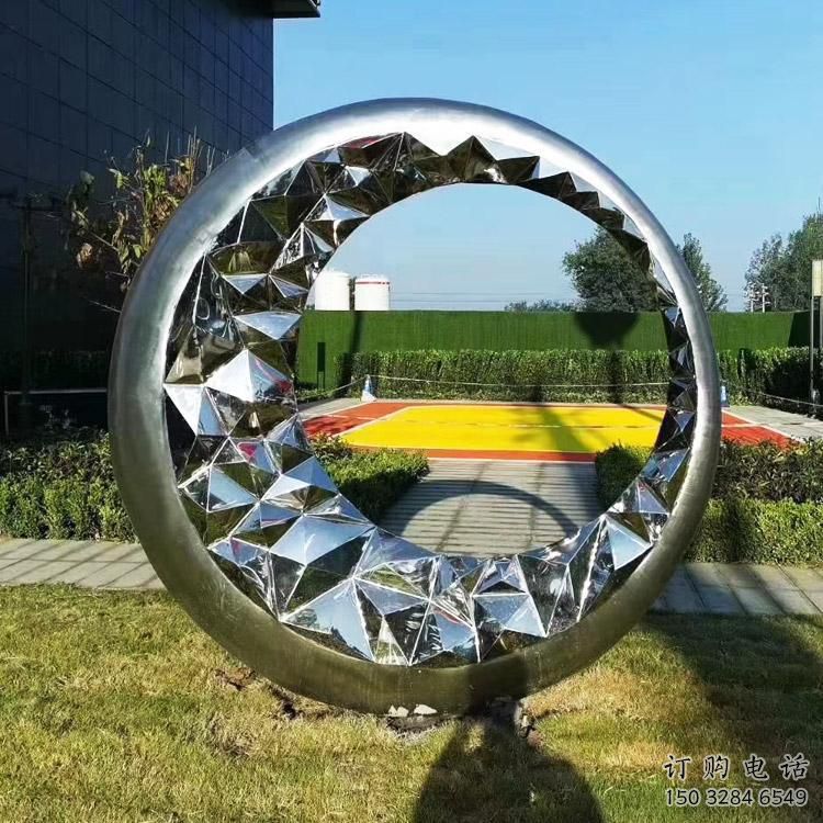 镜面圆圈雕塑点击,陆地摆件,不锈钢圆圈雕塑预定 镜面圆圈雕塑点击,陆地摆件,不锈钢圆圈雕塑预定