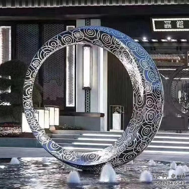 圆环雕塑标准，景观雕塑，不锈钢圆圈雕塑厂家提供
