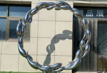 金鱼雕塑订做特供，室外软装，标志圆环金鱼雕塑供应