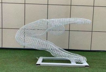 镂空运动员雕塑定做，小区摆件，体育人物雕塑制作