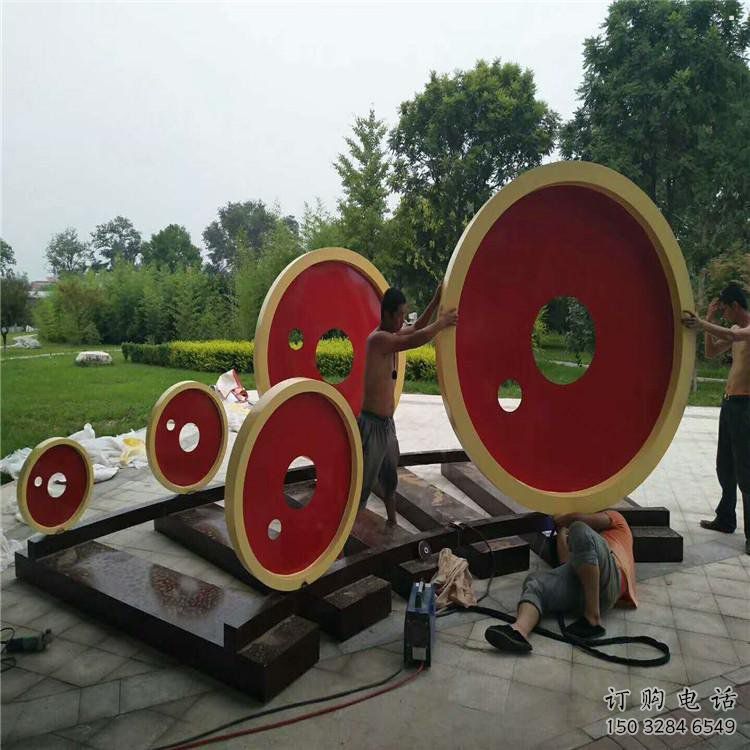 车轮雕塑精品,白钢构件,别墅车轮雕塑供求 车轮雕塑精品,白钢构件,别墅车轮雕塑供求