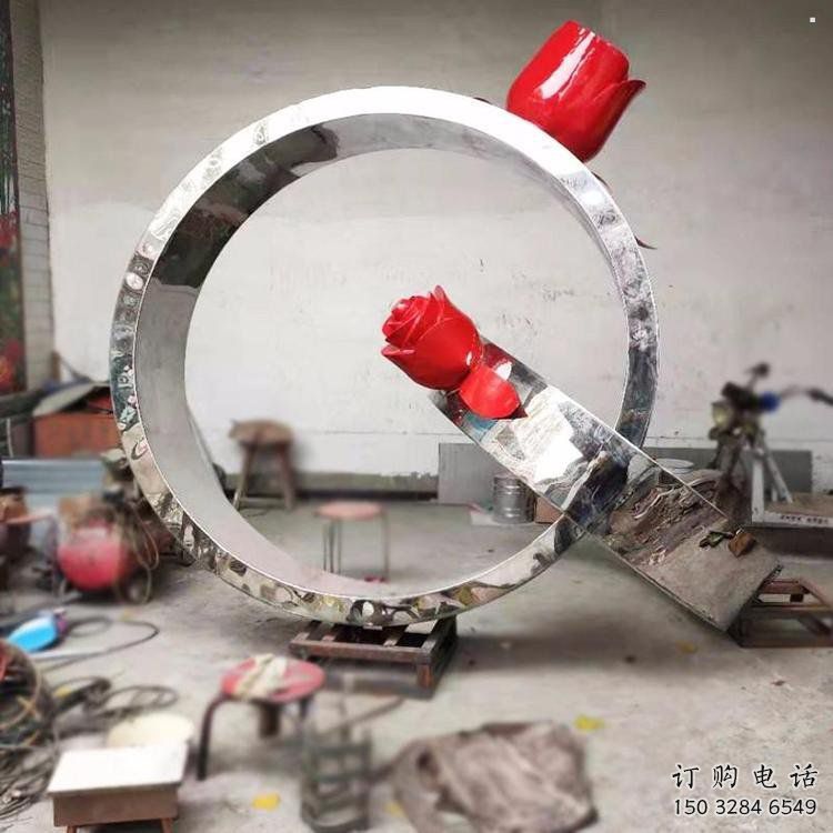 大门口戒指雕塑