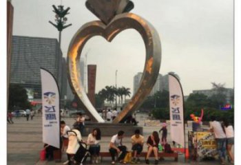 村口戒指雕塑