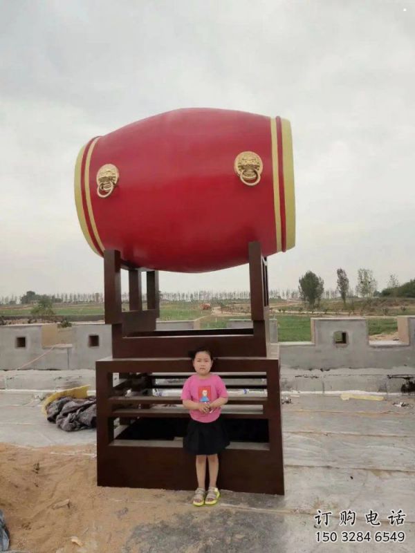 抽象战鼓雕塑 抽象战鼓雕塑