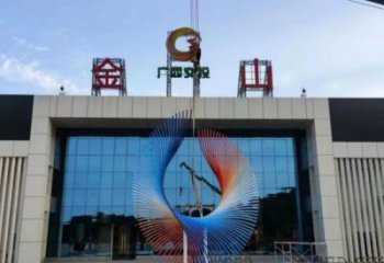 彩绘景观鸟翅雕塑生产，景区案例，不锈钢鸟翅雕塑优选