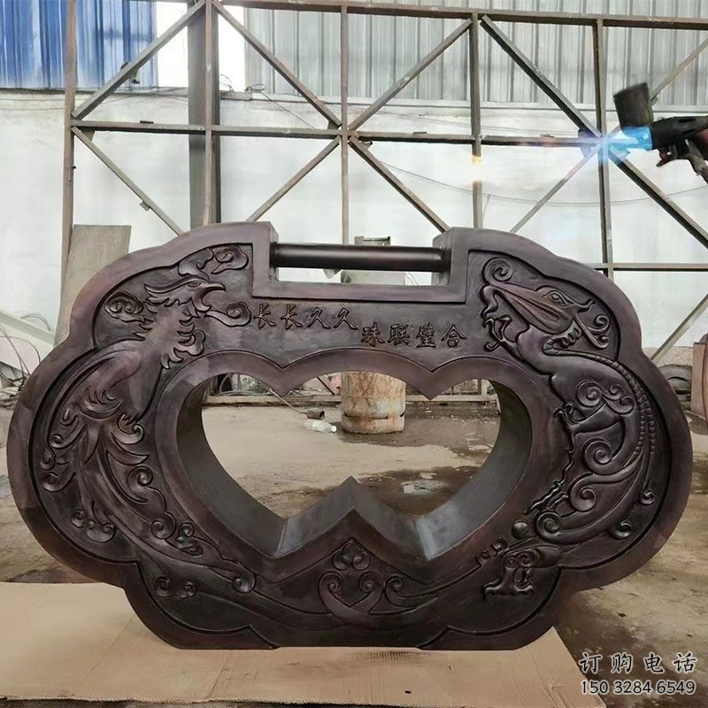 彩绘锁子雕塑通用,花园小品,不锈钢锁子雕塑优价 彩绘锁子雕塑通用,花园小品,不锈钢锁子雕塑优价