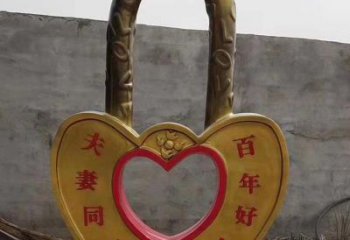 锻钢锁子雕塑选用，小区摆件，玻璃钢锁子雕塑公司