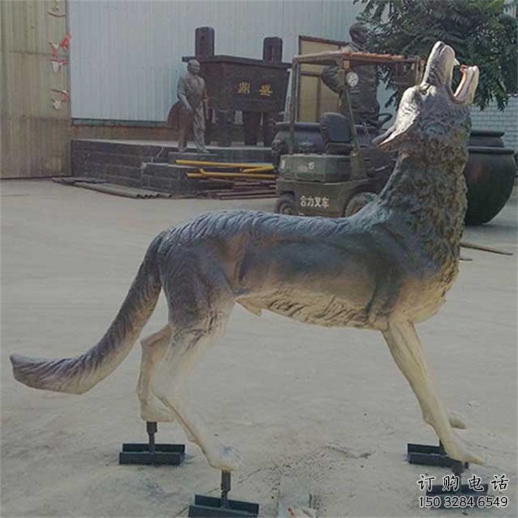 阜阳铜狼雕塑厂家,铜雕动物狼,仿真工艺制作 阜阳铜狼雕塑厂家,铜雕动物狼,仿真工艺制作