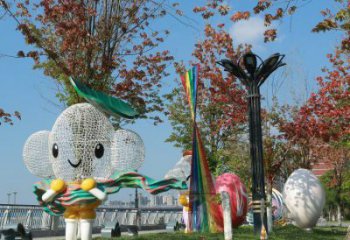 金昌户外镂空卡通雕塑供应，花园小品，铁艺卡通雕塑展品