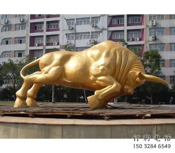 新乐风景区开荒牛雕塑 新乐风景区开荒牛雕塑