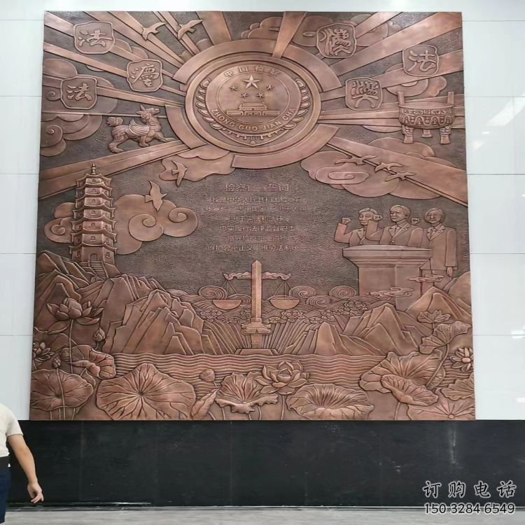 武汉大门口校徽雕塑 武汉大门口校徽雕塑