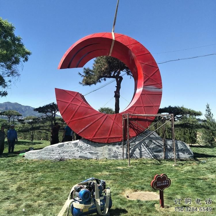 宽城草地精神堡垒雕塑 宽城草地精神堡垒雕塑
