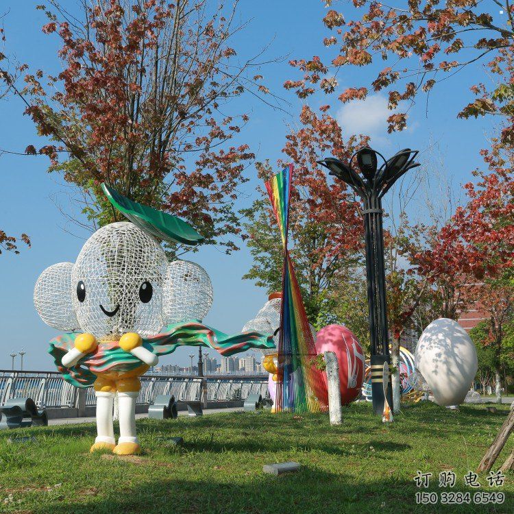 常州户外镂空卡通雕塑供应,花园小品,铁艺卡通雕塑展品 常州户外镂空卡通雕塑供应,花园小品,铁艺卡通雕塑展品
